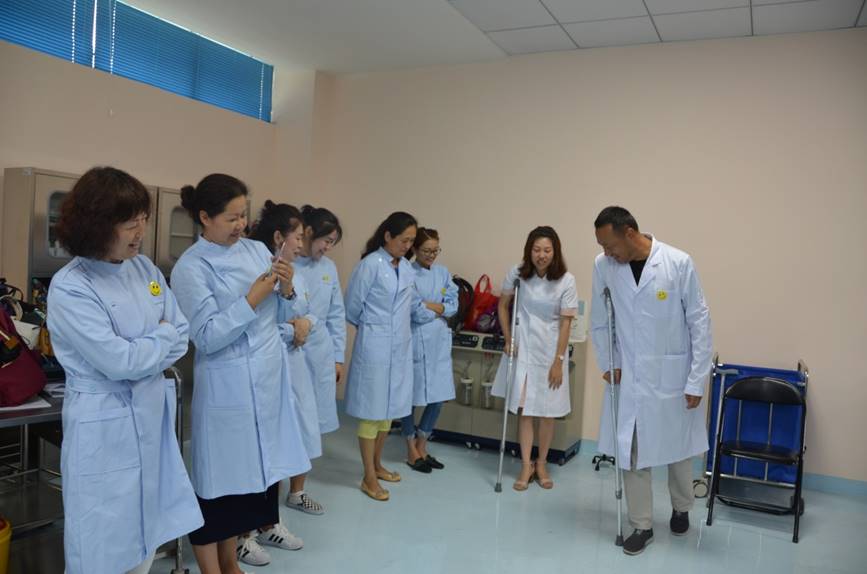 3、学员在老师指导下实际操作